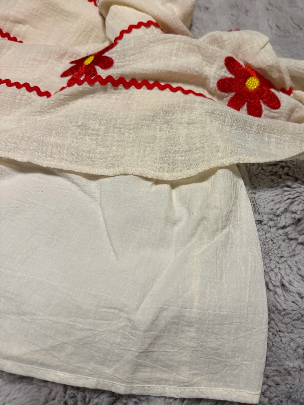 entro White Dress with Red Floral Embroidery - Picture 9 of 9
